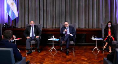 Kulfas con cadena pocina